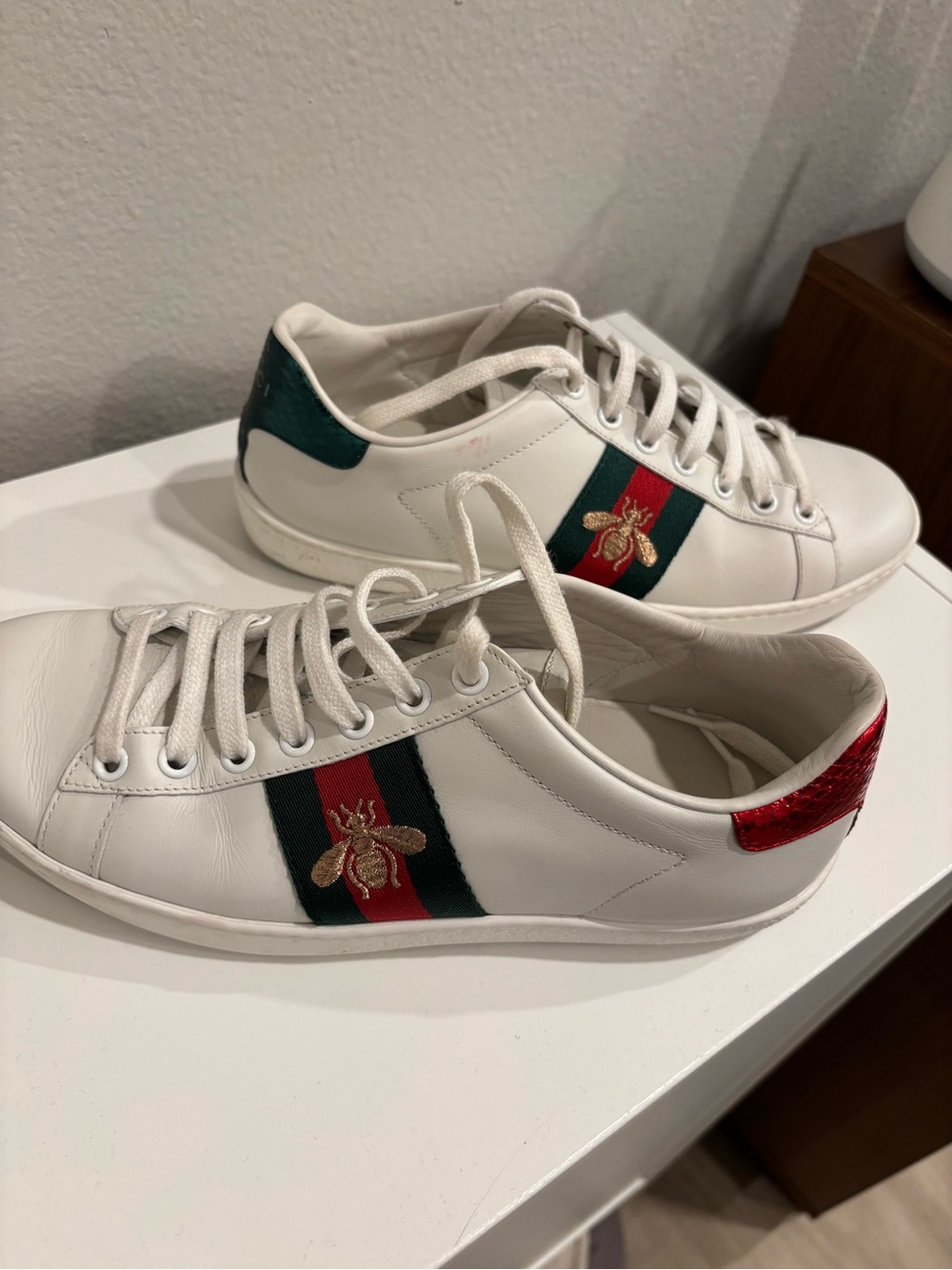Gucci White Leather Sneakers with Green and Red Stripe and Gold Bee Embroidery